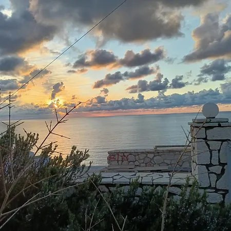 Deep Blue-apartment Selana Sea View