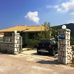 Deep Blue-apartment Selana Sea View